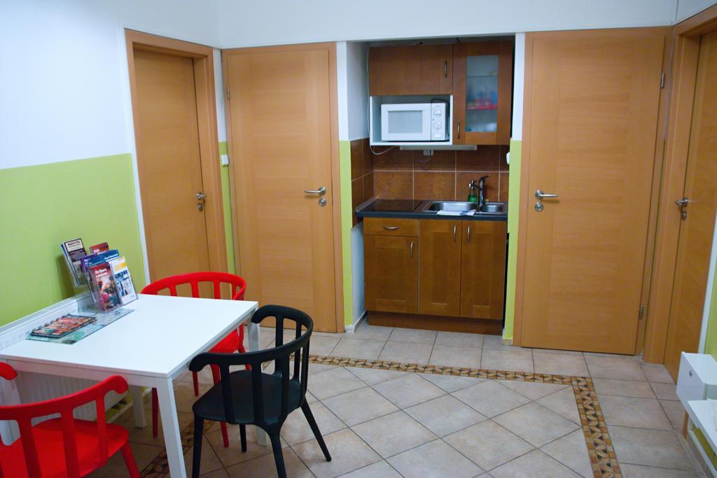 Metropolitan Studios Praga Habitación foto
